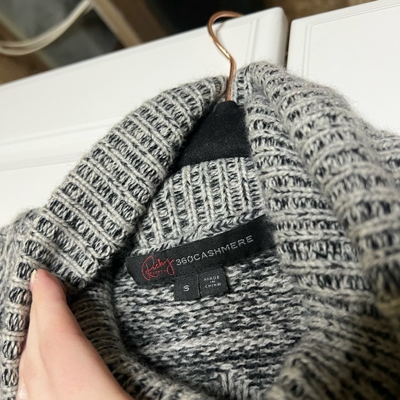 Rocky Barnes X 360 Cashmere Fringe Poncho Sweater - Picture 11 of 13